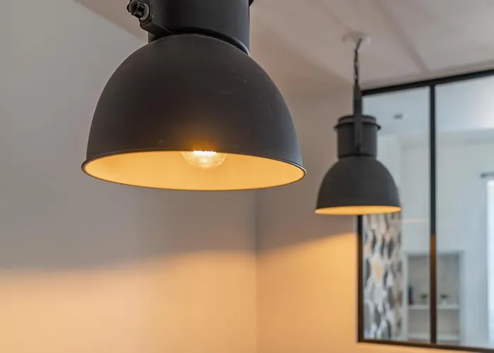 Lägenhet Les Temps Modernes - Nuit A Nîmes